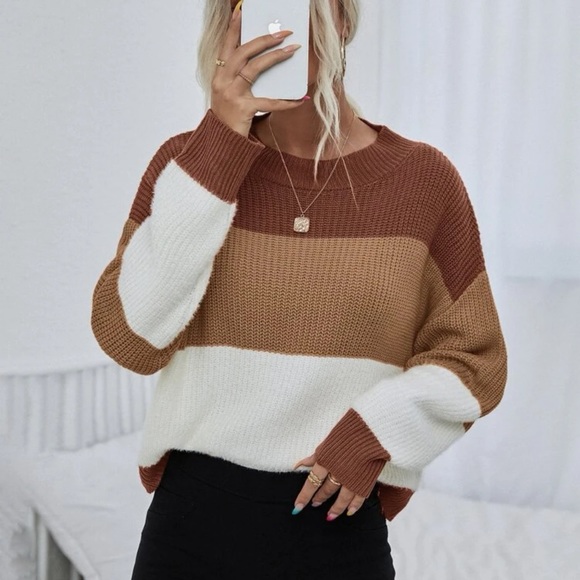 Color Block Sweater - Picture 2 of 10